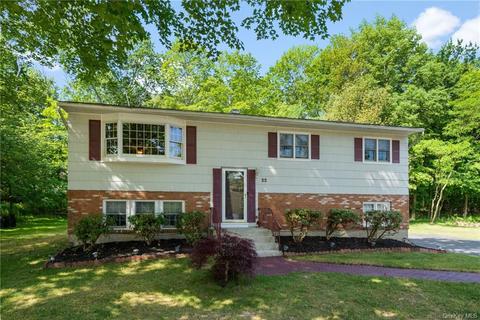 22 Clark Ln, Harriman, NY 10926