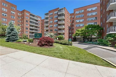 260 Garth Rd #1B5, Scarsdale, NY 10583