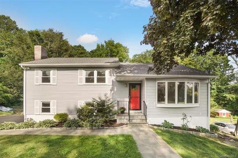 2376 Hawthorne Dr, Yorktown, NY 10598