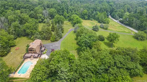 401 Jessup Rd, Florida, NY 10921