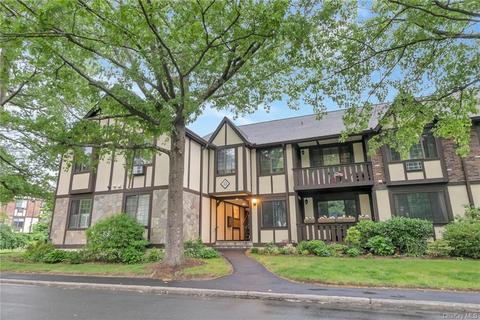 13 Foxwood Dr #5, Mount Pleasant, NY 10570