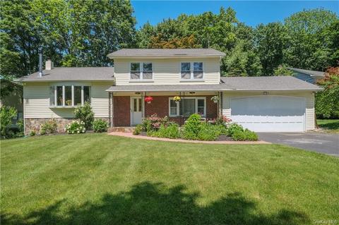1 Laurel Hill Rd, Cortlandt, NY 10520