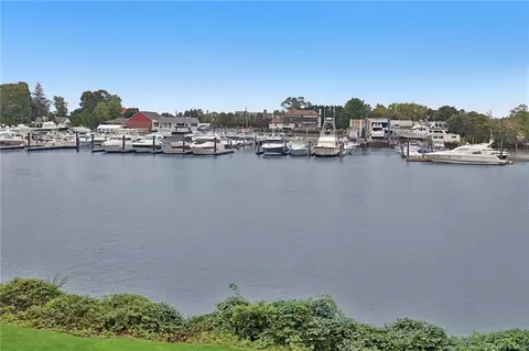 25 Shady Glen Ct #1F, New Rochelle, NY 10805
