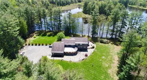 4 Philwold Rd, Forestburgh, NY 12777