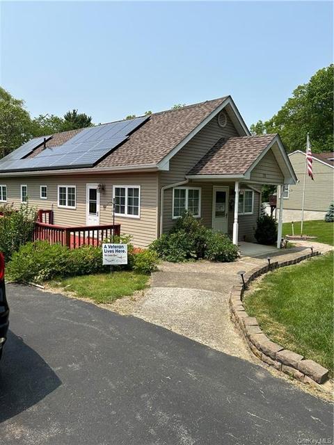 738 Mount Airy Rd, New Windsor, NY 12553