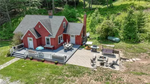 5 Van Valkenburg Rd, Sundown, NY 12740