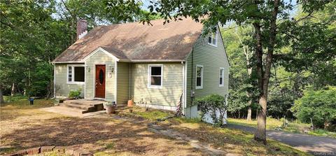 83 Ludlam Rd, Monroe, NY 10950