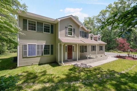 28 Birch Rd, Highland Mills, NY 10930
