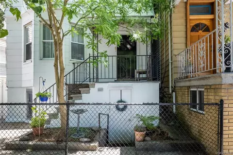2430 Dorsey St, Bronx, NY 10461