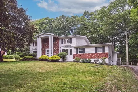 5 Robin Hood Rd, Ramapo, NY 10901