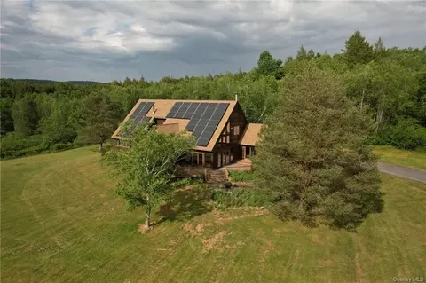 25 Brookview Dr, Liberty, NY 12754