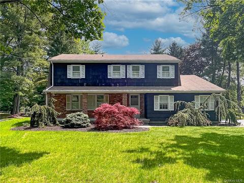 4 Rugby Rd, Clarkstown, NY 10956