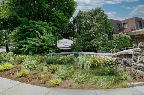 512 Kemeys Cove Aka 512 Revolutionary Rd, Ossining, NY 10510
