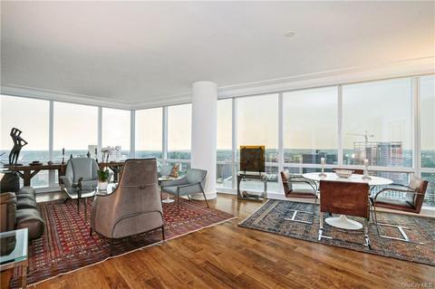 5 Renaissance Sq #27E, White Plains, NY 10601