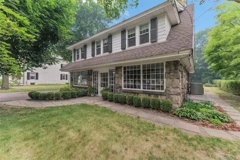 21 Orange Tpke, Ramapo, NY 10974