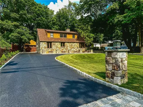 137 S Street Ext, Warwick, NY 10990