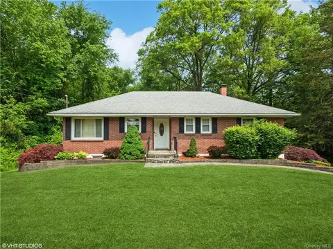 52 Lake Rd, Fishkill, NY 12524
