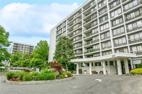 500 High Point Dr #602, Greenburgh, NY 10530
