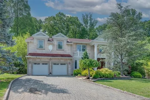 41 Dutchess Dr, Orangetown, NY 10962