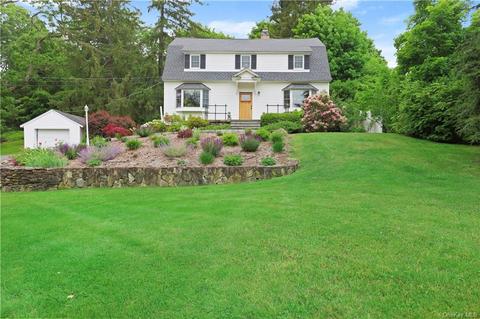 213 Peaceable Hill Rd, Southeast, NY 10509