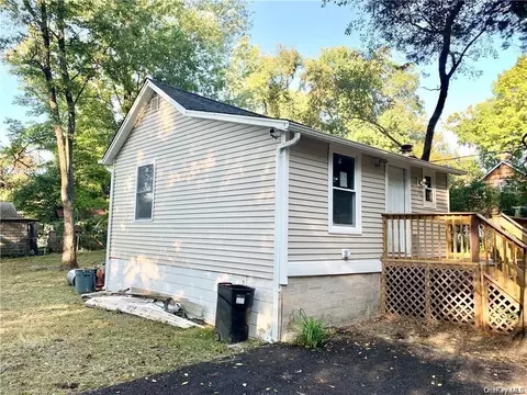 18-20 22 Dares Ln, Cortlandt, NY 10547