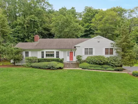 2 Chappaqua Mountain Rd, New Castle, NY 10514