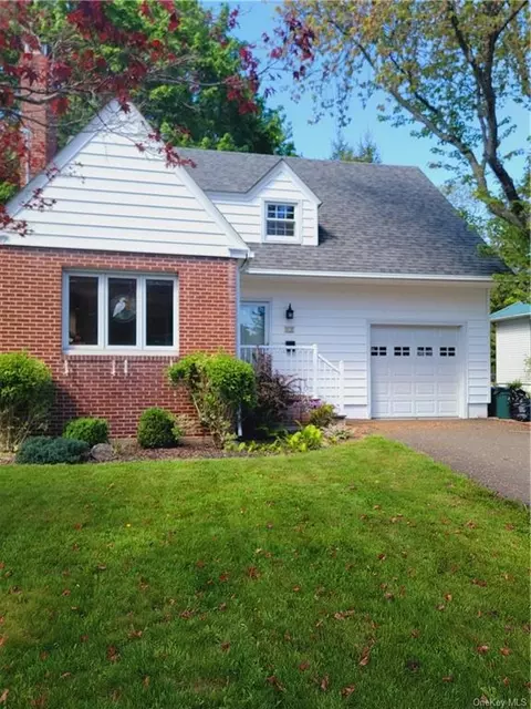 22 Fairchild Pl, Thompson, NY 12701