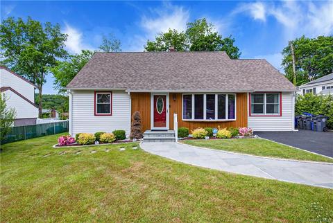 31 Tomahawk Dr, Greenburgh, NY 10603
