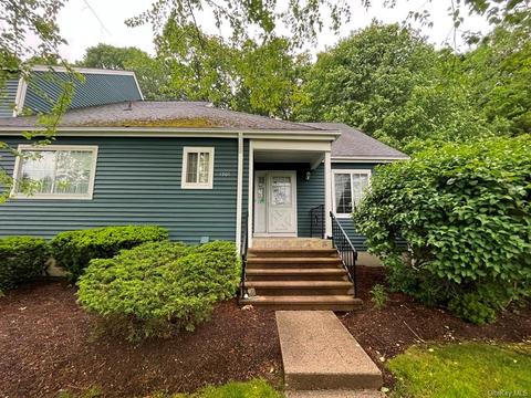 1301 Brentwood Dr, Southeast, NY 10509