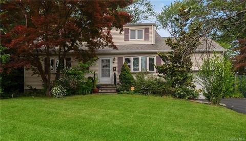 1 Lake Shore Dr, Clarkstown, NY 10954