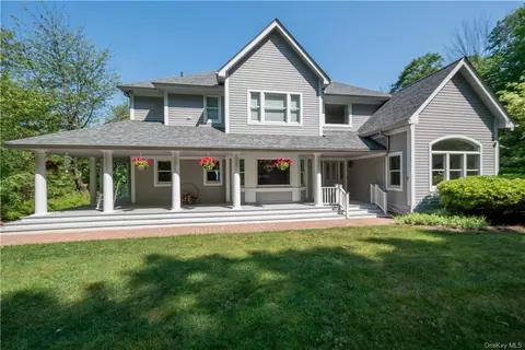 26 Kain Rd, Warwick, NY 10990