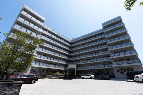 300 Martine Ave #4F, White Plains, NY 10601