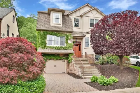 94 N Franklin St, Orangetown, NY 10960