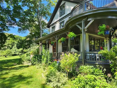 132 Titicus Rd, North Salem, NY 10560