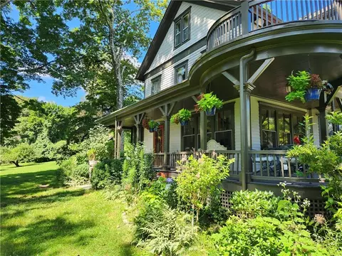 132 Titicus Rd, North Salem, NY 10560