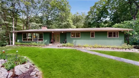 200 Old Albany Post Rd, Philipstown, NY 10524