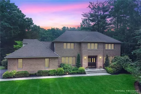 276 Sickletown Rd, Orangetown, NY 10962