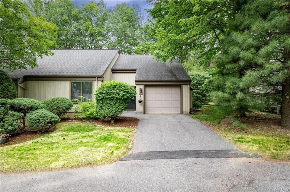 448 Heritage Hls B, Somers, NY 10589 1 photo Movoto