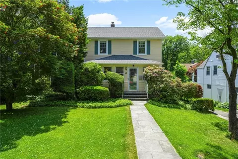 56 Holly Pl, Larchmont, NY 10538