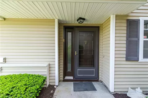 100 Hillside Dr #C8, Wallkill, NY 10941