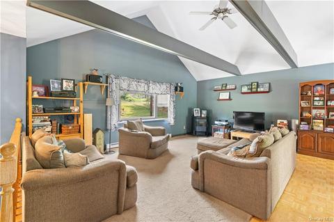 131 Farm To Market Rd, Southeast, NY 10509