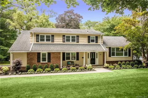 14 Bloomingdale Dr, Scarsdale, NY 10583