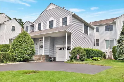 1 Lakeside Dr, Mount Pleasant, NY 10595
