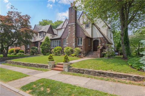 32 Columbia Pl, Mount Vernon, NY 10552