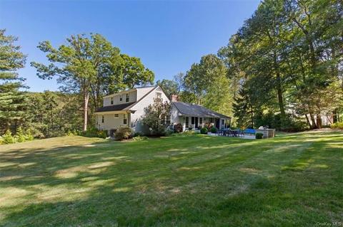 50 Kitchel Rd, New Castle, NY 10549