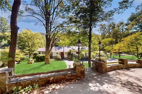 157-161 Dogwood Rd, Cortlandt, NY 10567