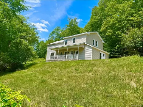 11 Trading Post Rd, Callicoon, NY 12766