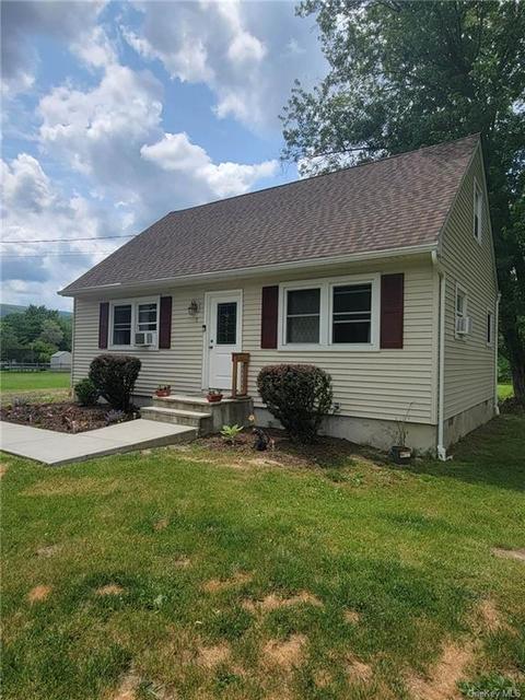 7 Lynmore Ave, Blooming Grove, NY 12577