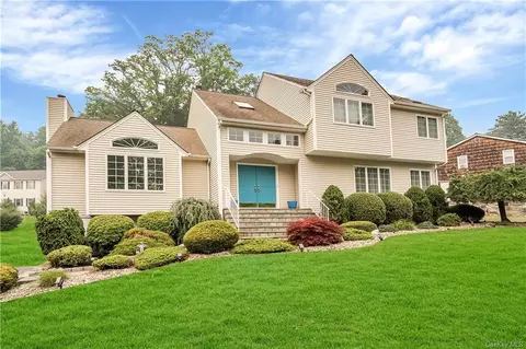 3199 Old Yorktown Rd, Yorktown, NY 10598