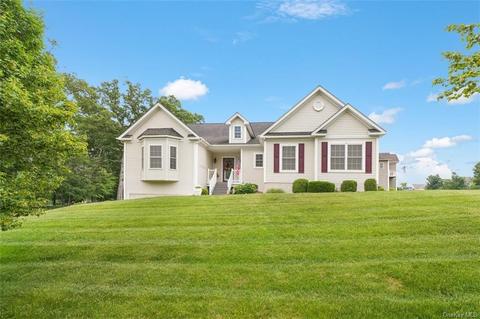 61 Fredrick Dr, Monroe, NY 10950